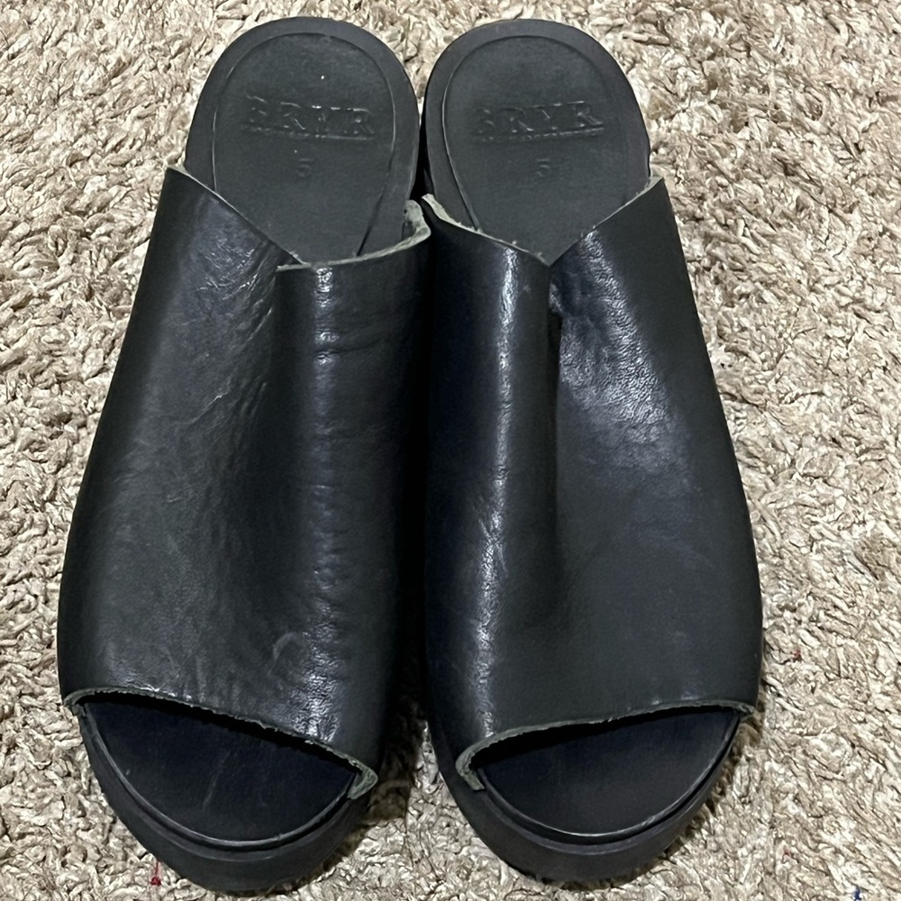 Black Bryr Clogs - image 2